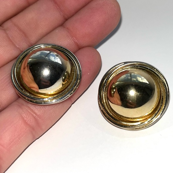 Vintage Boutique Gold ball knot stud earrings - Picture 10 of 16